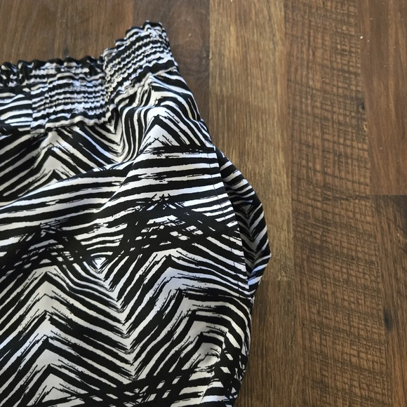 INVESTMENTS Animal Print Purple Hem Palazzo Pull On Wide Leg Pants Size XL - Picture 2 of 7